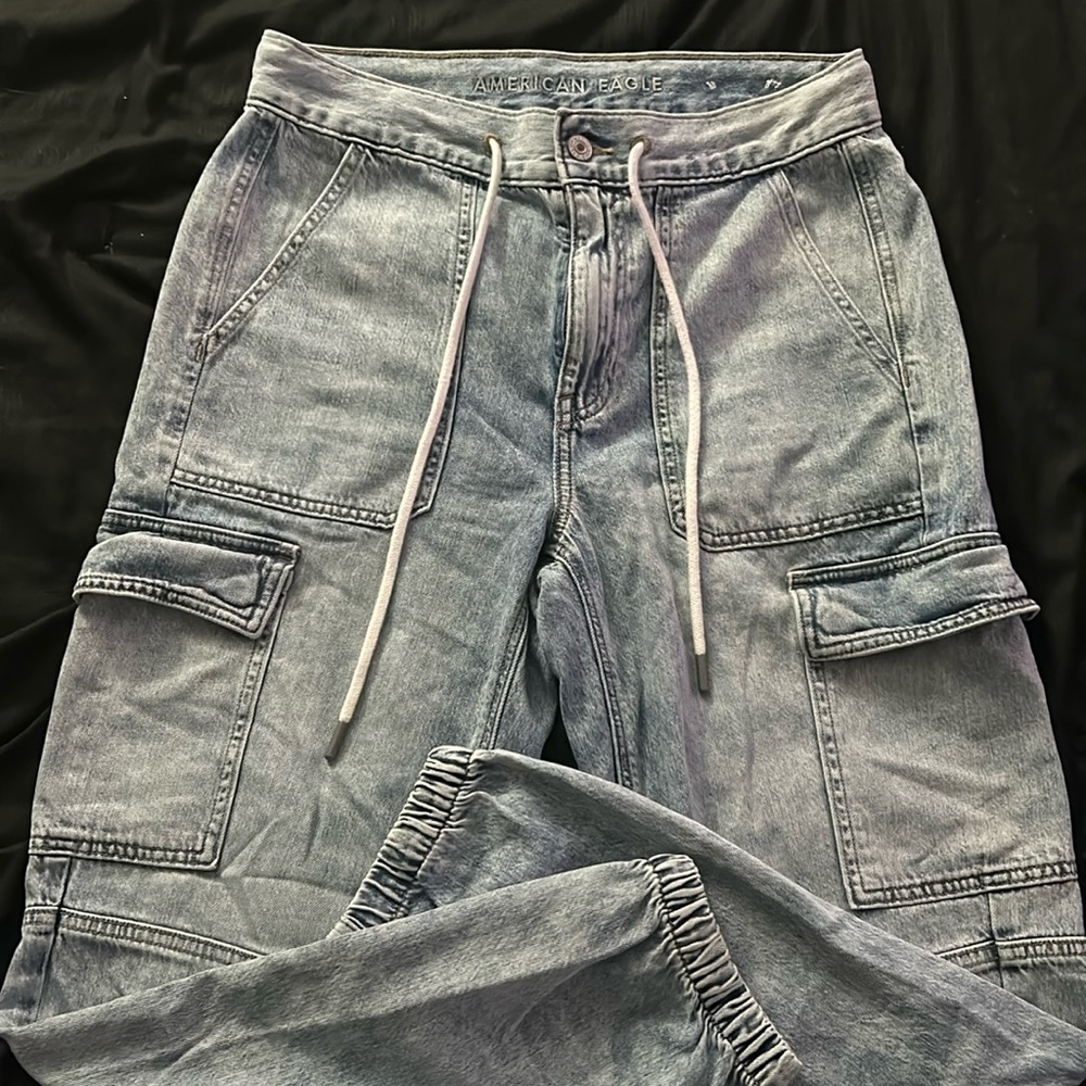 American Eagle Drawstring Cargo Jogger Jeans, size 6 regular length.